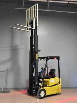 Carretilla elevadora diésel 2019  Yale ERP030VT (8)