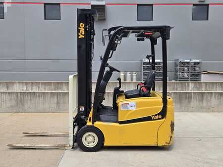 Carretilla elevadora diésel 2019  Yale ERP030VT (1)