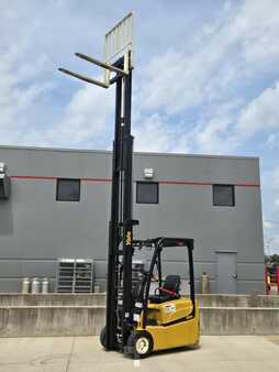 Carretilla elevadora diésel 2019  Yale ERP030VT (8)