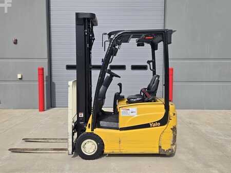Carretilla elevadora diésel 2019  Yale ERP030VT (1)