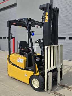 Carretilla elevadora diésel 2019  Yale ERP030VT (4)