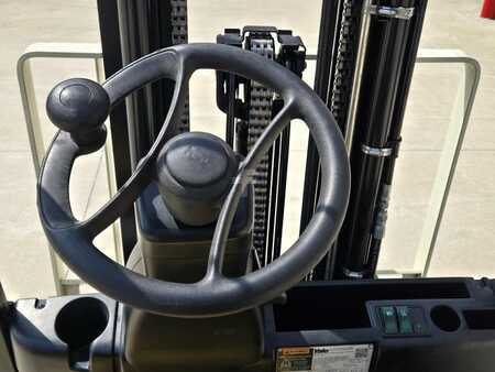 Carretilla elevadora diésel 2019  Yale ERP030VT (12)