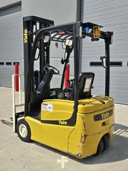 Carretilla elevadora diésel 2019  Yale ERP030VT (2)