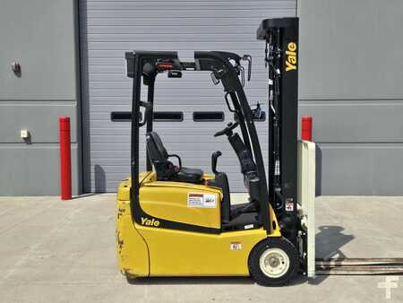 Carretilla elevadora diésel 2019  Yale ERP030VT (6)