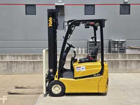 Carretilla elevadora diésel 2019  Yale ERP030VT (1)