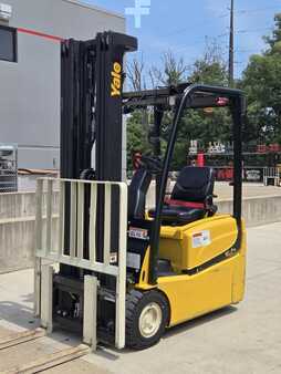 Carretilla elevadora diésel 2019  Yale ERP030VT (3)