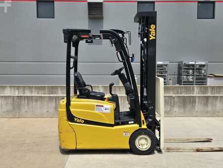 Carretilla elevadora diésel 2019  Yale ERP030VT (6)