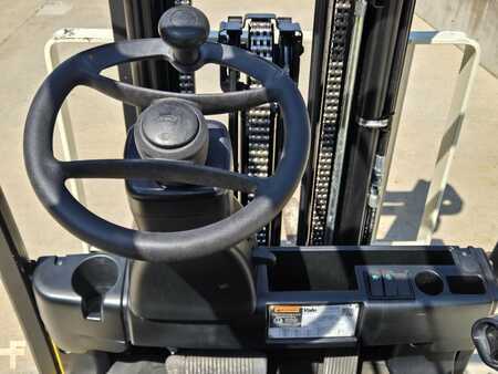Carretilla elevadora diésel 2019  Yale ERP030VT (14)