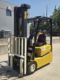 Carretilla elevadora diésel 2019  Yale ERP030VT (3)