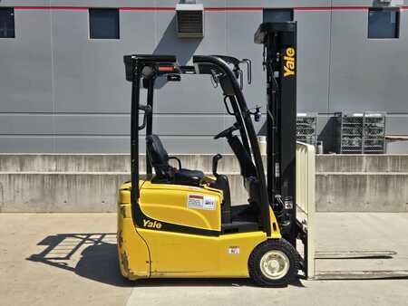 Carretilla elevadora diésel 2019  Yale ERP030VT (6)