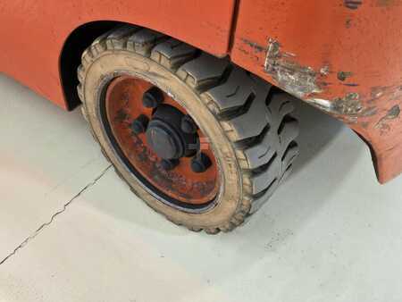 Diesel Forklifts 2021  Linde E25C (14)