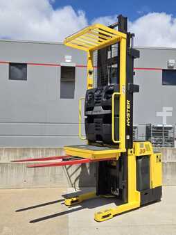 Vertical order pickers 2013  Hyster R30XM3 (8)