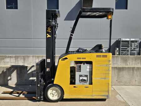 Reach Trucks 2019  Yale ESC040AD (1)
