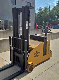 Pallet Stackers 2022  Big Joe CB22-157 (3)