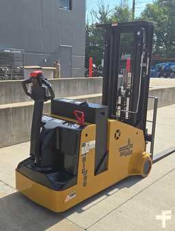 Pallet Stackers 2022  Big Joe CB22-157 (5)