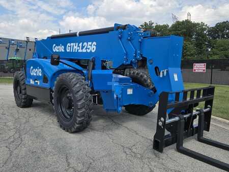 Manipulador fijo 2024  Genie GTH1256 (4)