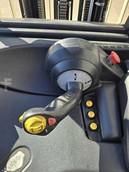 Carretilla retráctil 2019  Yale ESC030AD (11)