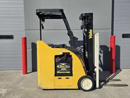 Carretilla retráctil 2019  Yale ESC030AD (6)