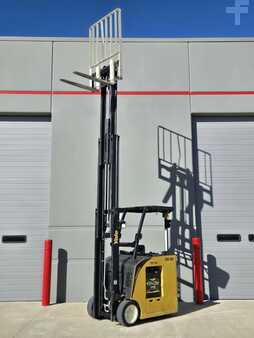 Carretilla retráctil 2019  Yale ESC030AD (8)