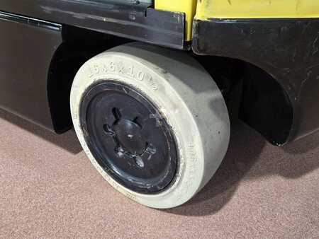 Montacargas diésel 2016  Hyster E65XN-40 (11)