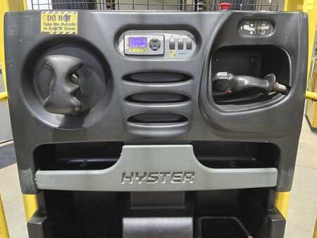 Vertical order pickers 2015  Hyster R30XMS3 (9)