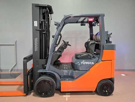 Carretilla elevadora GLP 2018  Toyota 8FGC35U-BCS (1)