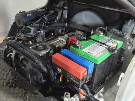 Propane Forklifts 2015  Unicarriers CF60 (9)