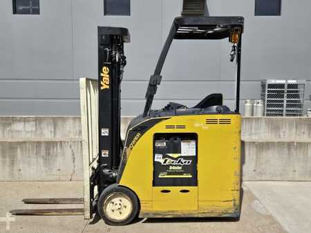 Carretilla retráctil 2019  Yale ESC030AD (1)