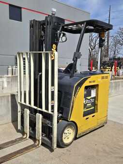 Carretilla retráctil 2019  Yale ESC030AD (3)