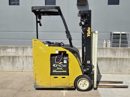 Carretilla retráctil 2019  Yale ESC030AD (6)