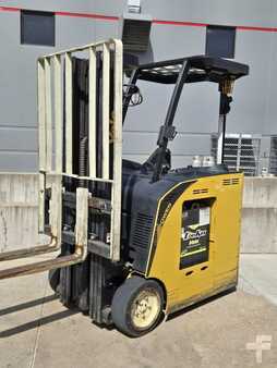 Carretilla retráctil 2019  Yale ESC030AD (7)