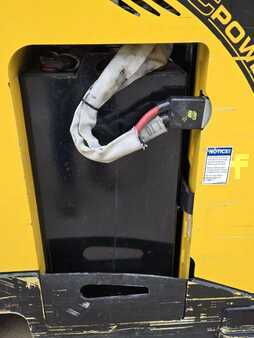 Reach Trucks 2021  Yale NR045EB (11)