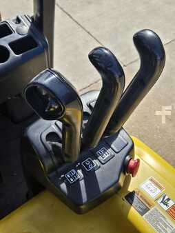 Montacargas diésel 2019  Yale ERP030VF (10)