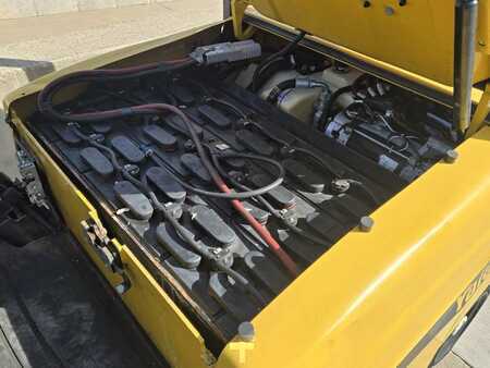 Montacargas diésel 2019  Yale ERP030VF (9)