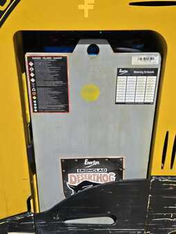 Reach Trucks 2021  Yale NR045EB (10)