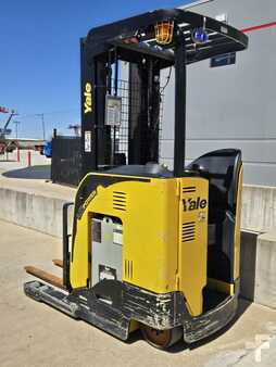 Reach Trucks 2021  Yale NR045EB (2)