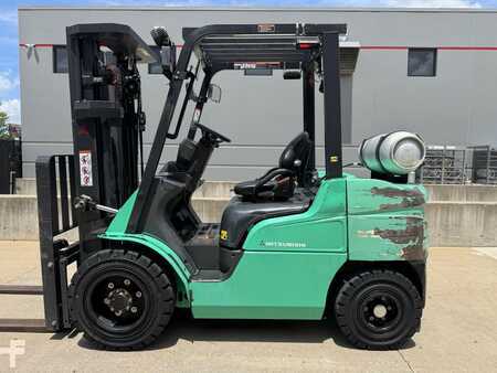 Propane Forklifts 2020  Mitsubishi FG30N (1)
