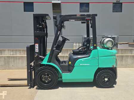 Propane Forklifts 2020  Mitsubishi FG30N (1)