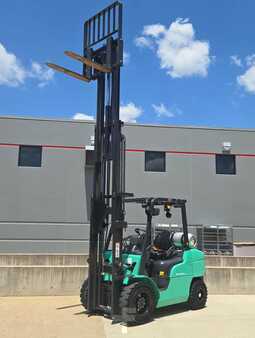 Propane Forklifts 2020  Mitsubishi FG30N (8)