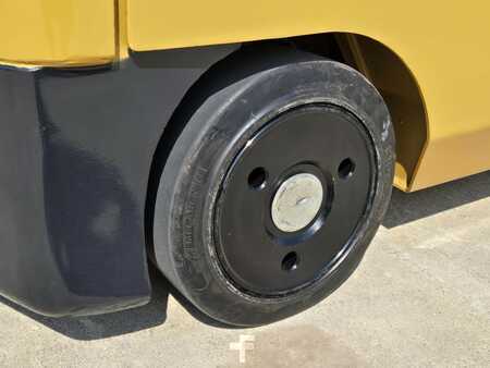 Propane Forklifts 2016  CAT Lift Trucks 2C3000 (12)