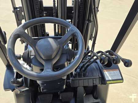 Propane Forklifts 2016  CAT Lift Trucks 2C3000 (14)