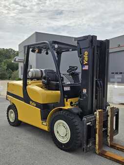 Propane Forklifts 2018  Yale GLP120VX (4)
