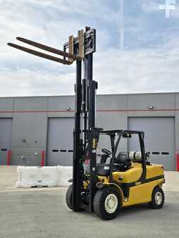 Propane Forklifts 2018  Yale GLP120VX (8)