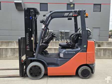 Carretilla elevadora GLP 2019  Toyota 8FGCU25 (1)