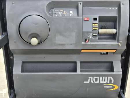 Vertical order pickers 2008  Crown SP3505-30 (11)