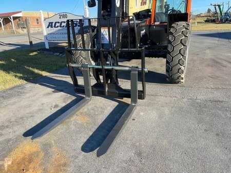 Manipulador fijo 2023  JLG 742 (6)