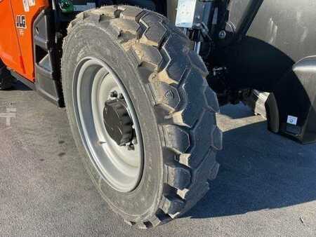 Manipulador fijo 2023  JLG 742 (7)