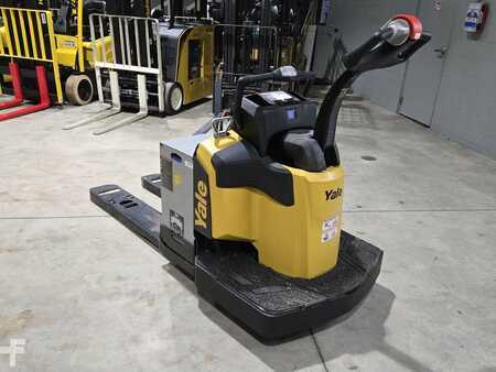 Montacargas diésel 2019  Yale MPE060LG (2)