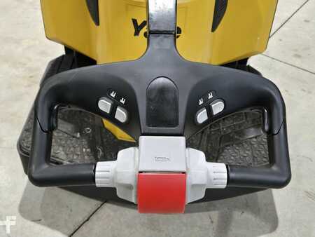 Montacargas diésel 2019  Yale MPE060LG (9)