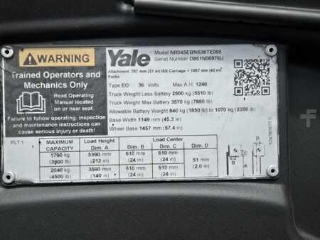 Reach Trucks 2020  Yale NR045EB (14)